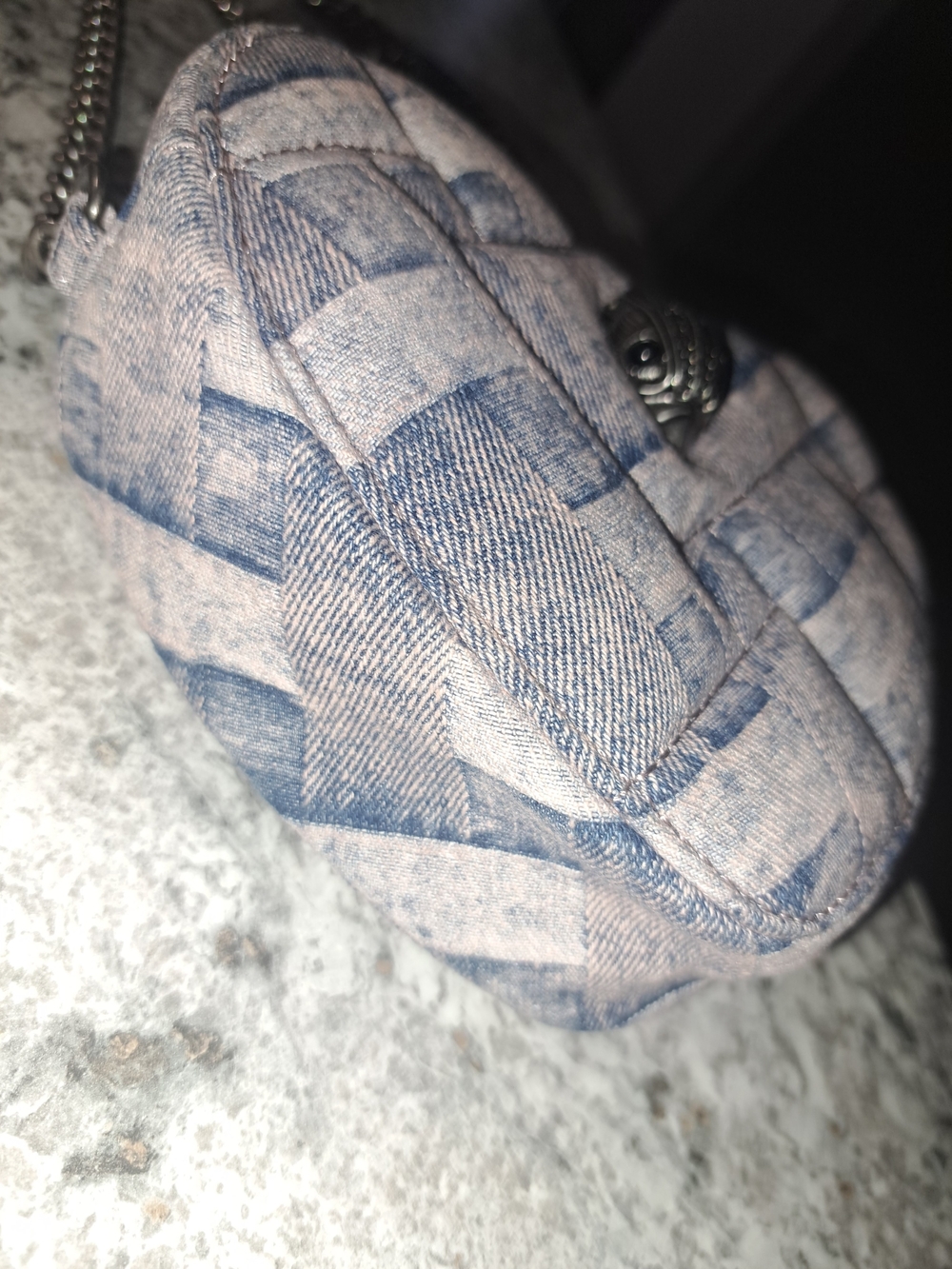 Kurt Geiger Heart-Shaped Denim Crossbody Bag in Washed Blue W/ Pink Tint - Picture 5 of 5